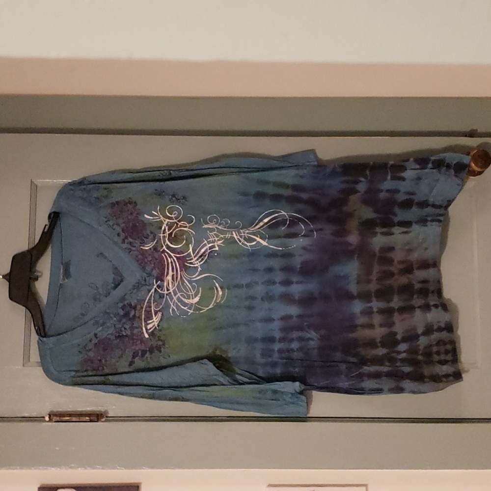 Avenue Blue Tie Dye Tunic with Floral design Size 26/28